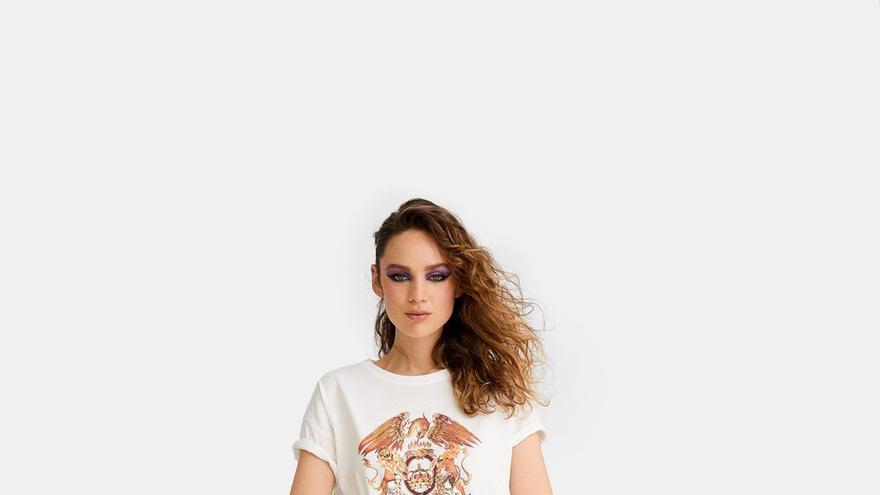 Camiseta queen fashion stradivarius