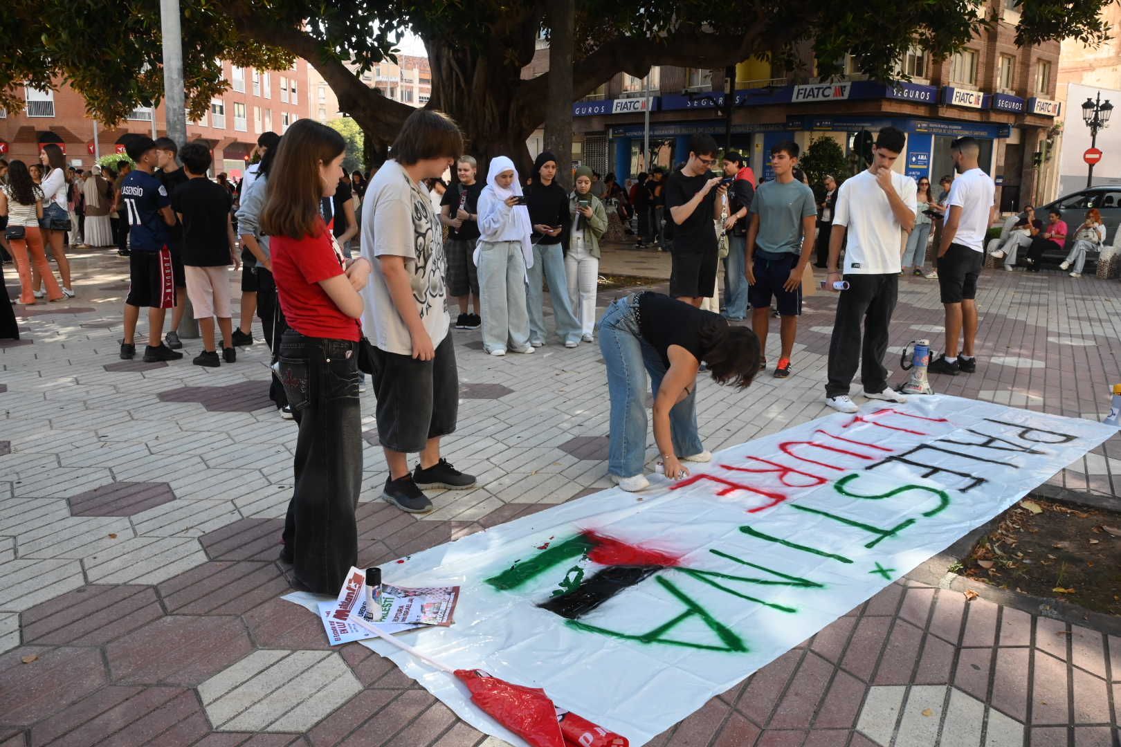 Galería de imágenes: Estudiantes de Castellón en protesta por Palestina