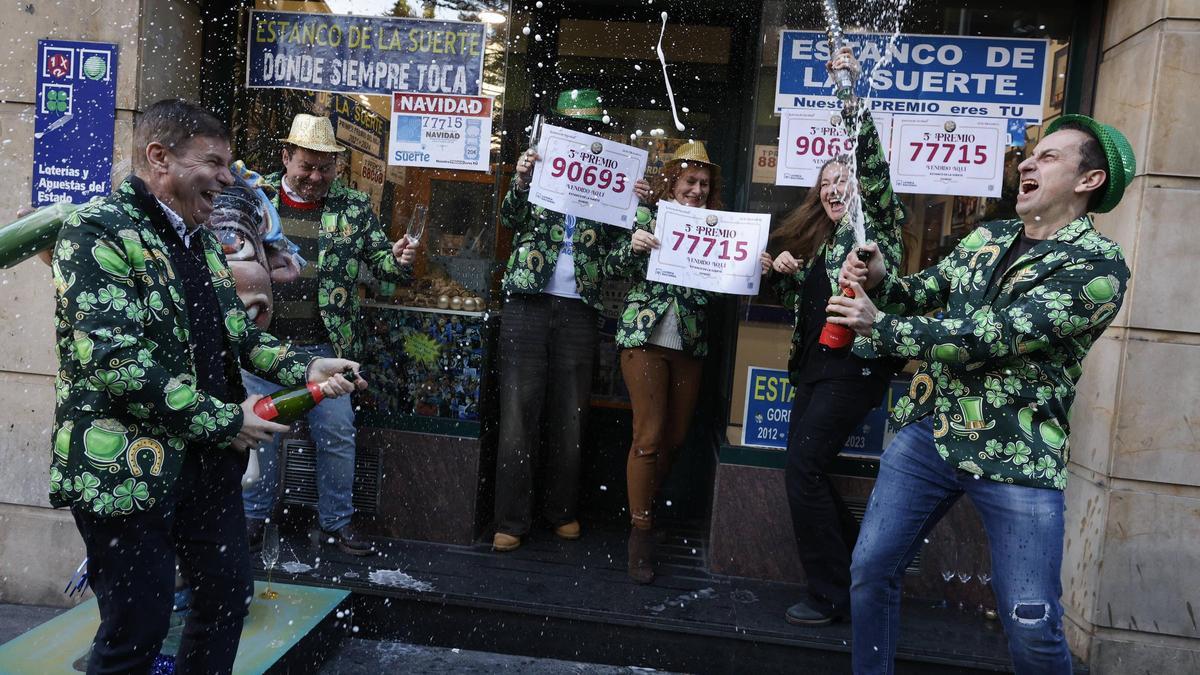 VÍDEO: El Sorteo Extraordinario de Invierno de la Lotería deja un gran premio en Oviedo