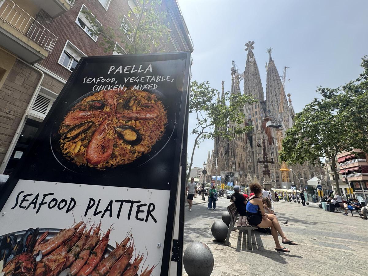 El tramo más bajo de la avenida Gaudí, junto a la Sagrada Família.