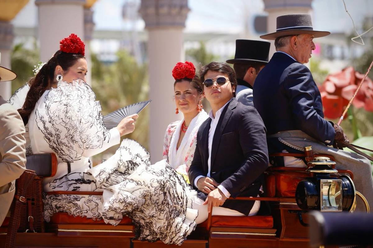 El paseo de los Carruajes de Tradición por la Feria de Córdoba, en imágenes El paseo de los Carruajes de Tradición por la Feria de Córdoba, en imágenes