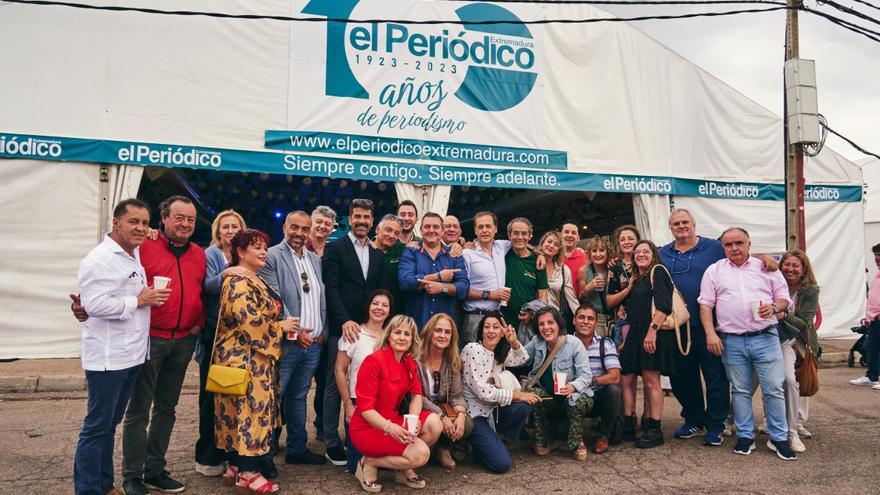 FOTOGALERÍA | Ambiente en las comidas de la caseta en homenaje al centenario de El Periódico Extremadura