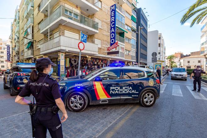 Once detenidos en una redada contra el tráfico de drogas en pleno centro de Benidorm