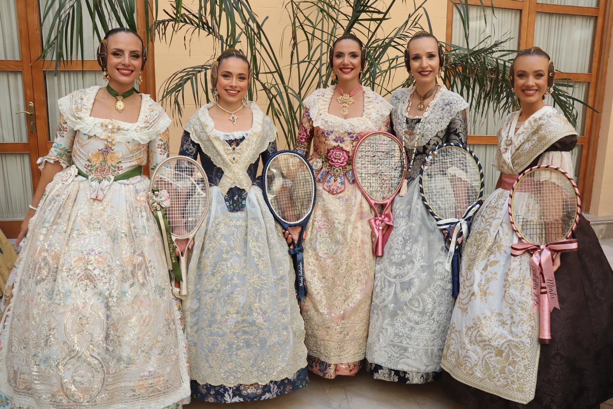 Las candidatas a Fallera Mayor de València 2026 se estrenan en la Batalla de Flores