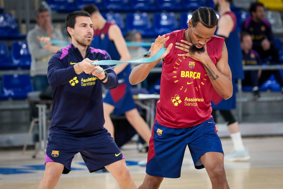 Entrenamiento del Barça este jueves antes de viajar a Madrid.