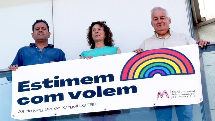 Una pancarta pro LGTBi en cada ayuntamiento de l&#039;Horta Sud