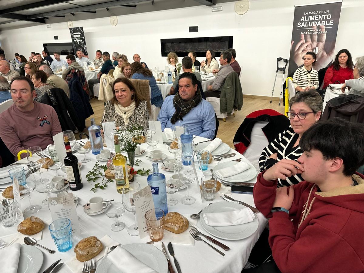 En imágenes: la gala de entrega de premios de la faba asturiana y la verdina, con sede en Luarca, derrocha ilusión