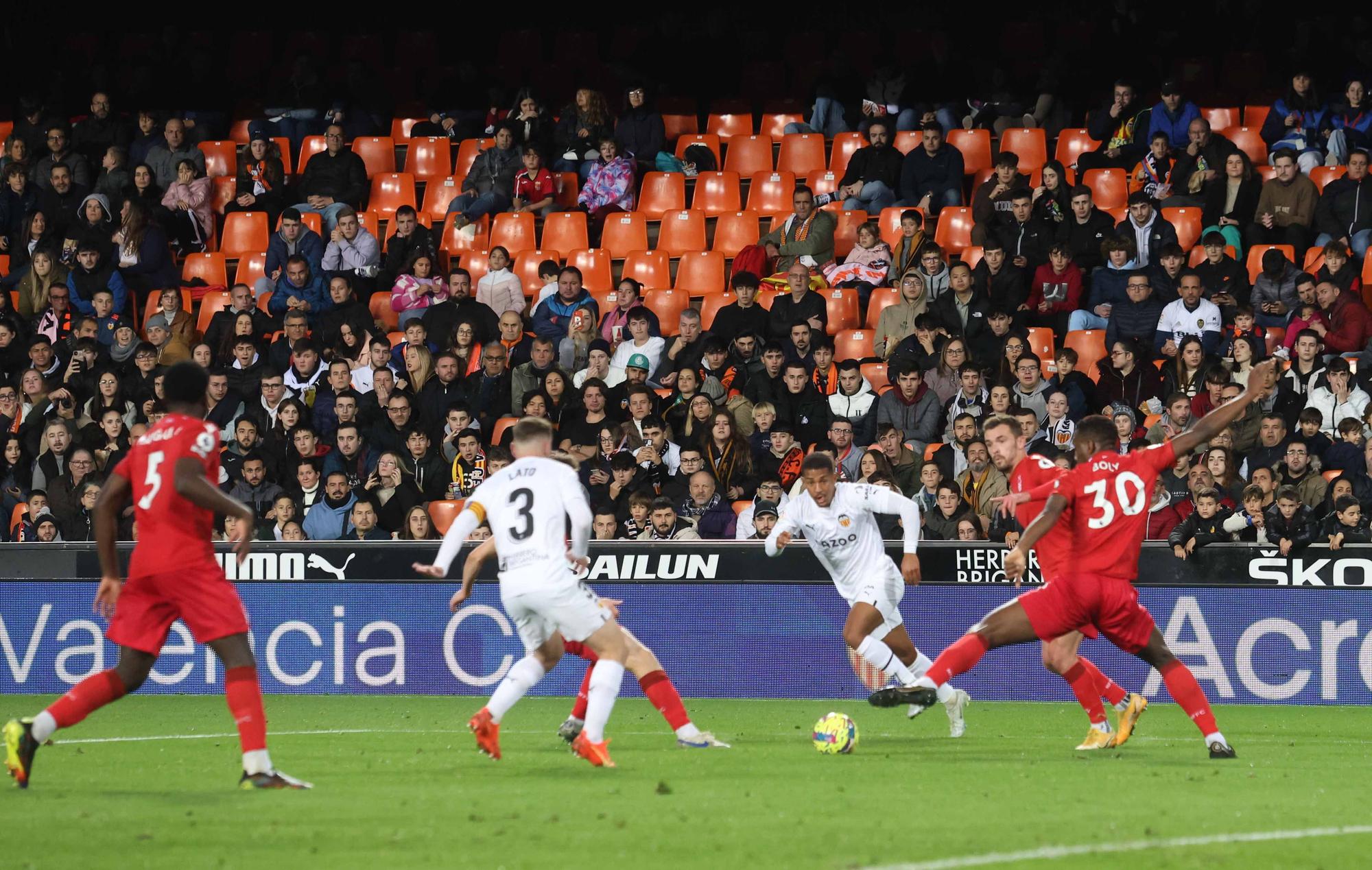 Valencia CF - Nottingham Forest en imágenes