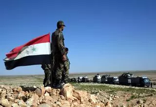 Mueren al menos 20 militares sirios tras dos atentados de Estado Islámico