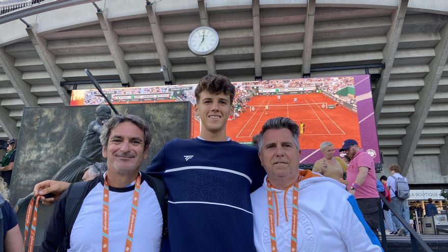 Izan Almazán se despide de Roland Garros