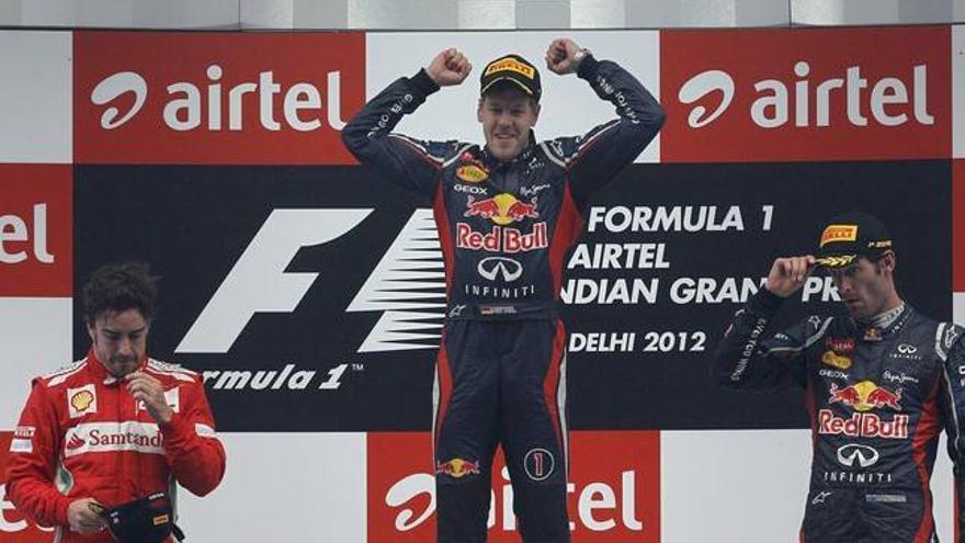 Vettel gana en la India y arranca 7 puntos más a Alonso