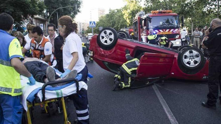 Los vecinos de la calle Hernán Cortés de Cáceres solicita que se frene el exceso de velocidad