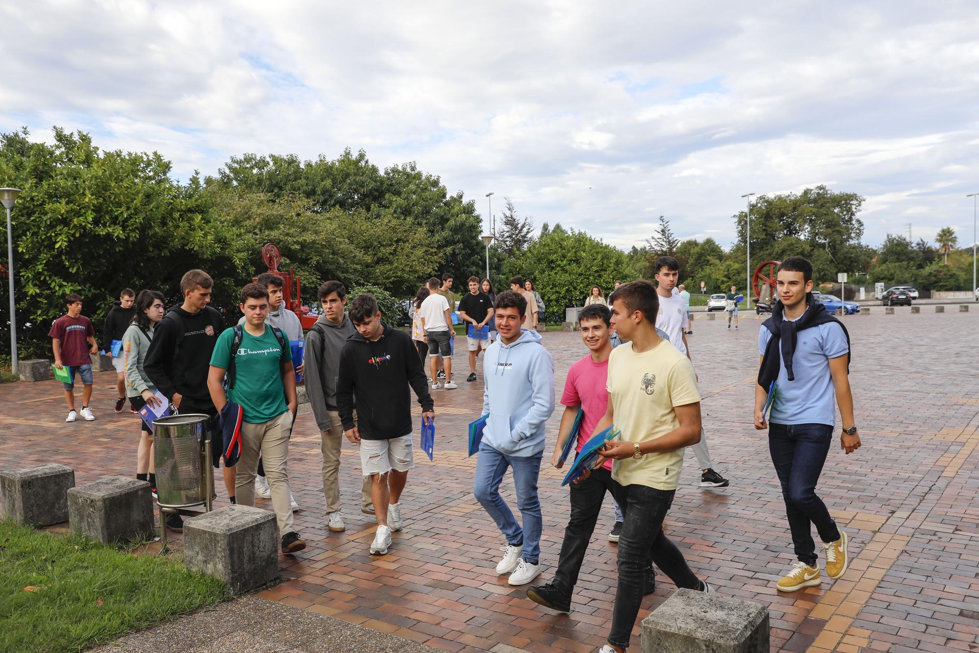 En imágenes: Inicio de curso en la Escuela Politécnica de Gijón