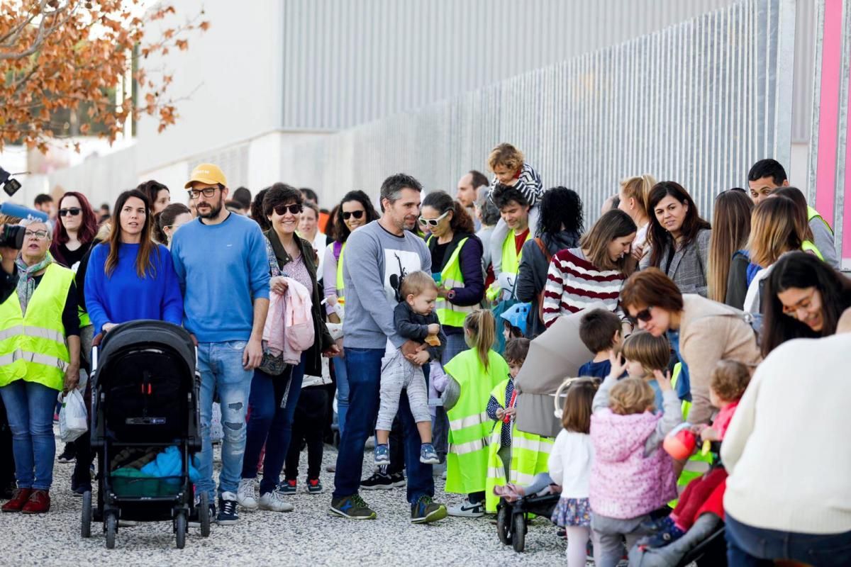 Protesta de las familias del colegio Parque Venecia