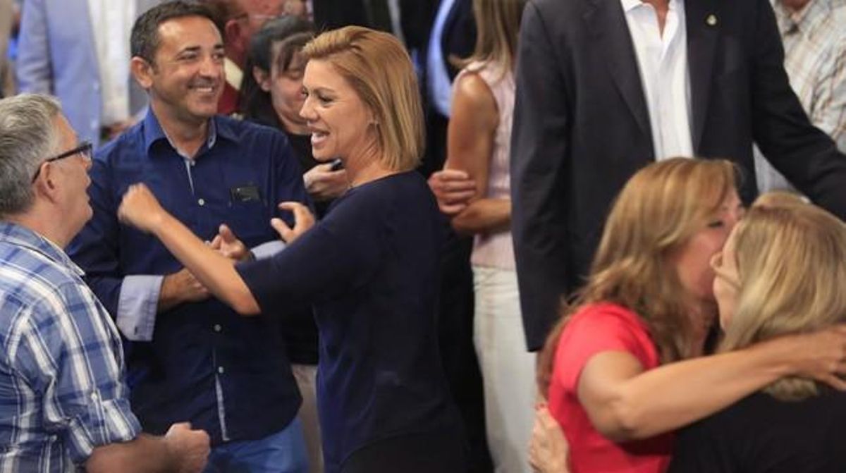 María Dolores de Cospedal i Alicia Sánchez-Camacho, en l’obertura de la convenció del PPC.