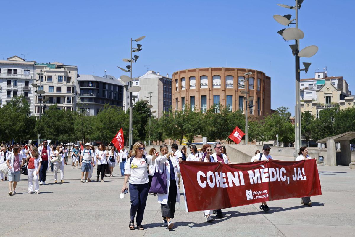 Les imatges de la protesta dels metges a Girona