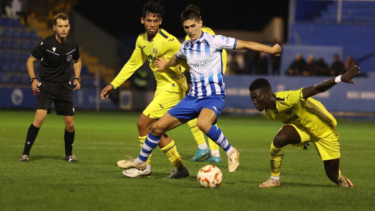 El Alcoyano tropieza contra el Villarreal B