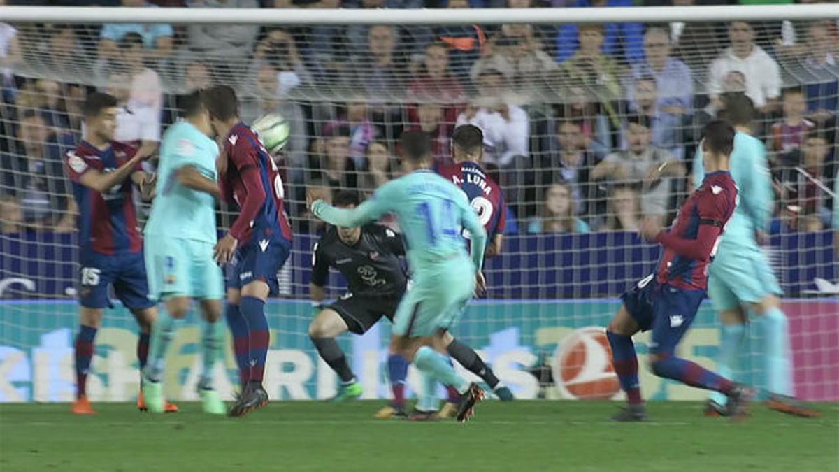 LALIGA | Levante - FC Barcelona (5-4): Suárez marcó el 5-3 con la mano