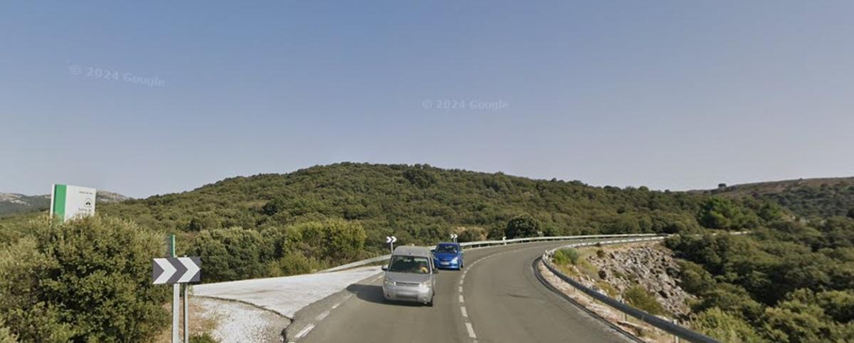 Fomento construirá un carril central de espera para facilitar el giro a la izquierda desde la A-367 hacia Conejeras.