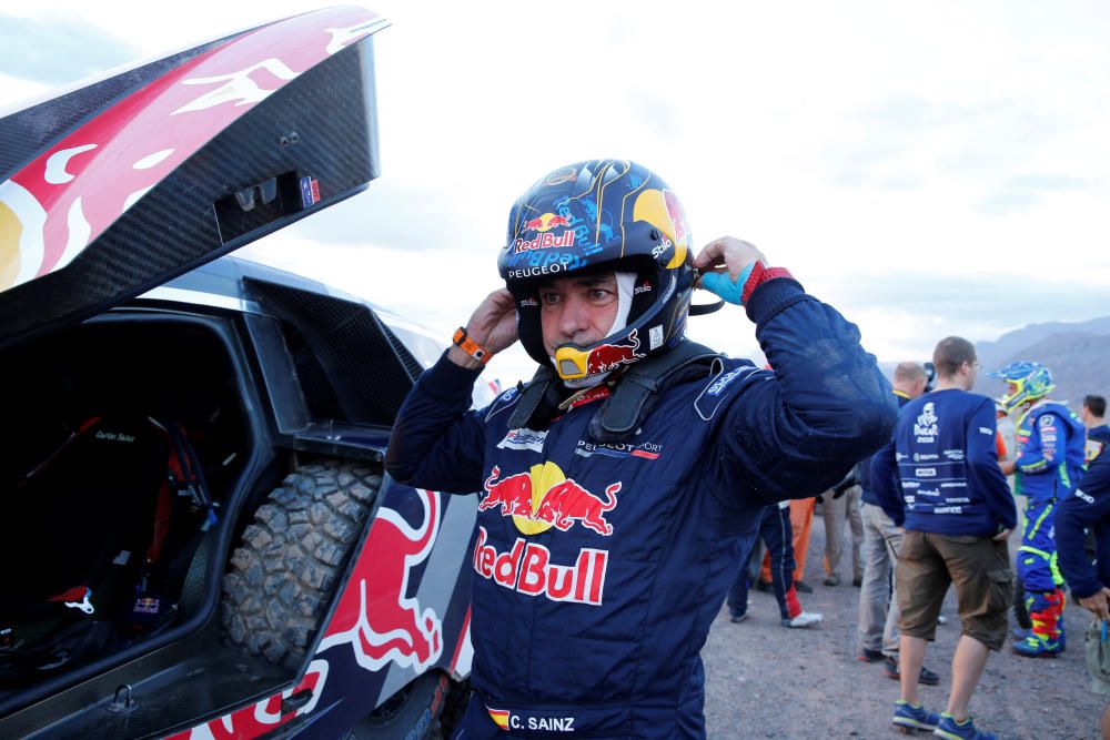 Carlos Sainz se alza ganador en el Rally Dakar