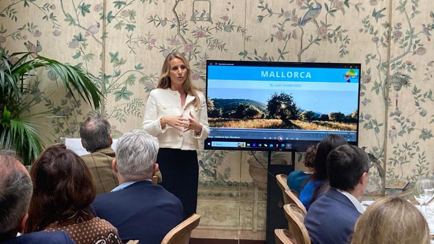 Susanna Sciacovelli durante el acto celebrado en Madrid con periodistas y agentes de viajes del segmento de lujo.