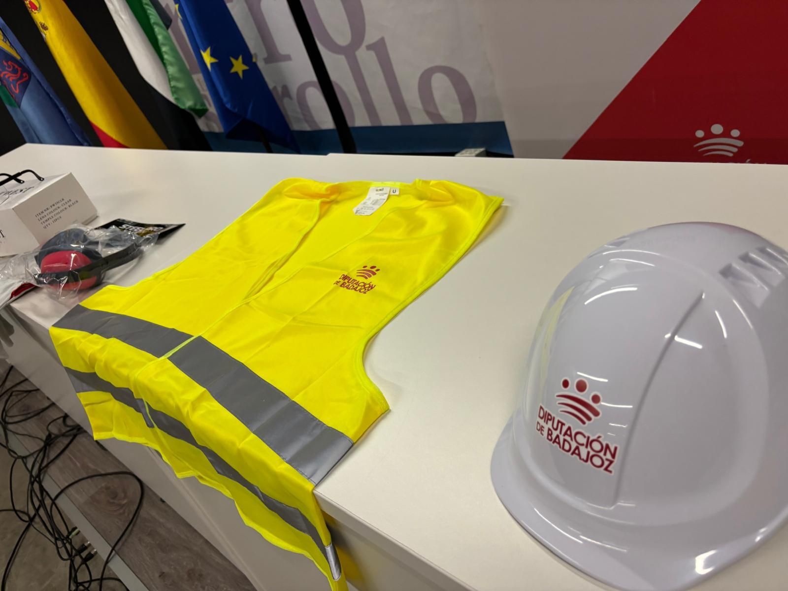 Equipos de protección individual (EPI) de la Diputación de Badajoz.