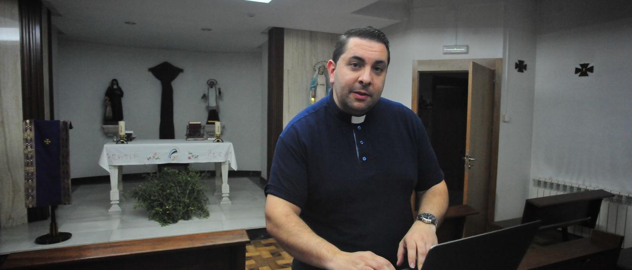 El párroco de San Vicente (O Grove) y Simes (Meaño).