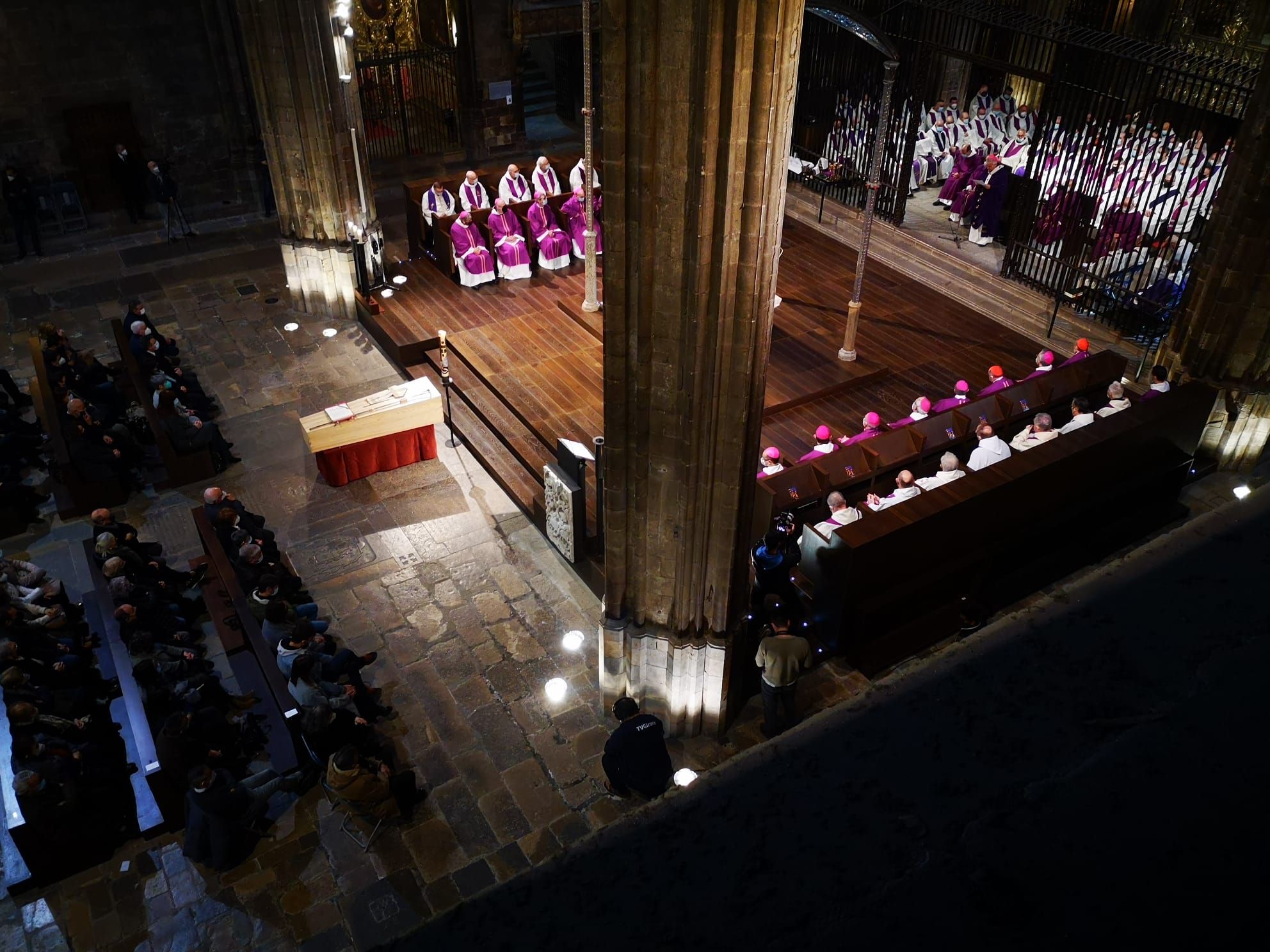 La Catedral de Girona s'omple per acomiadar Francesc Pardo