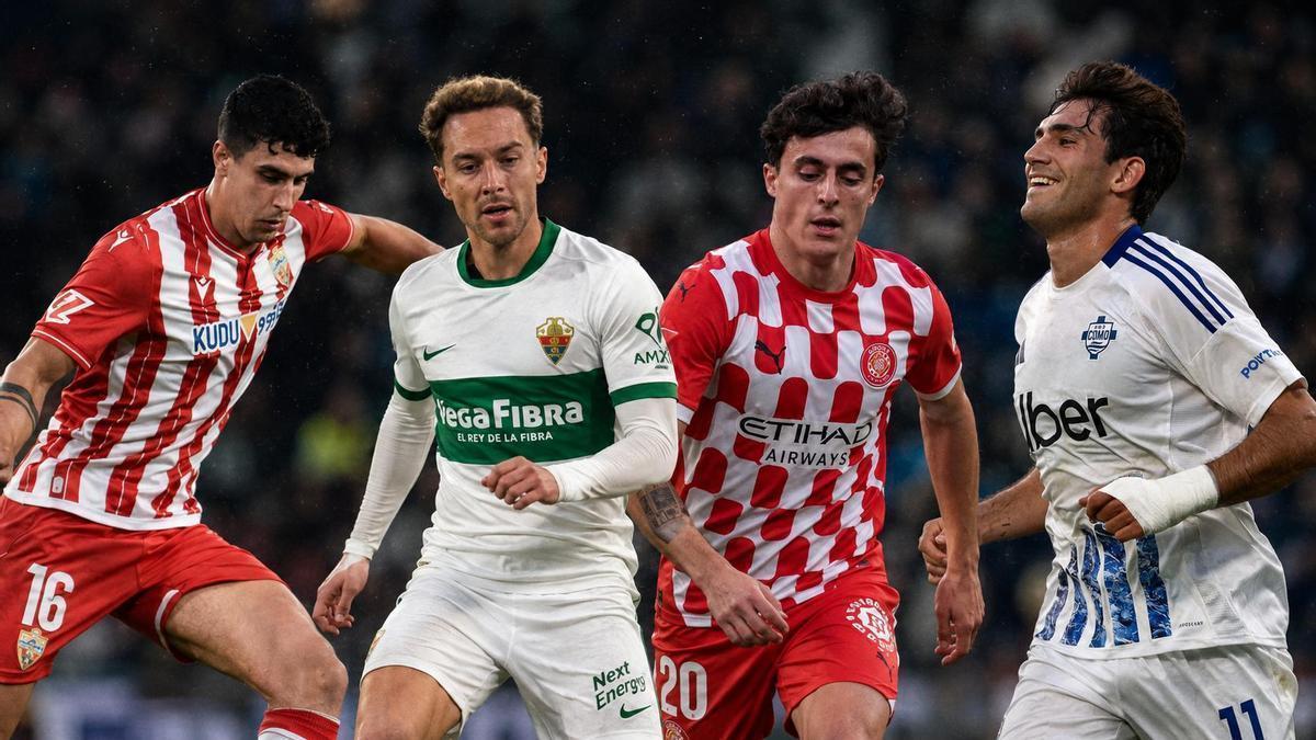 Luna (Almería), Marc Aguado (Elche), Francés (Girona) y Azón (Como) en sus actuales equipos.