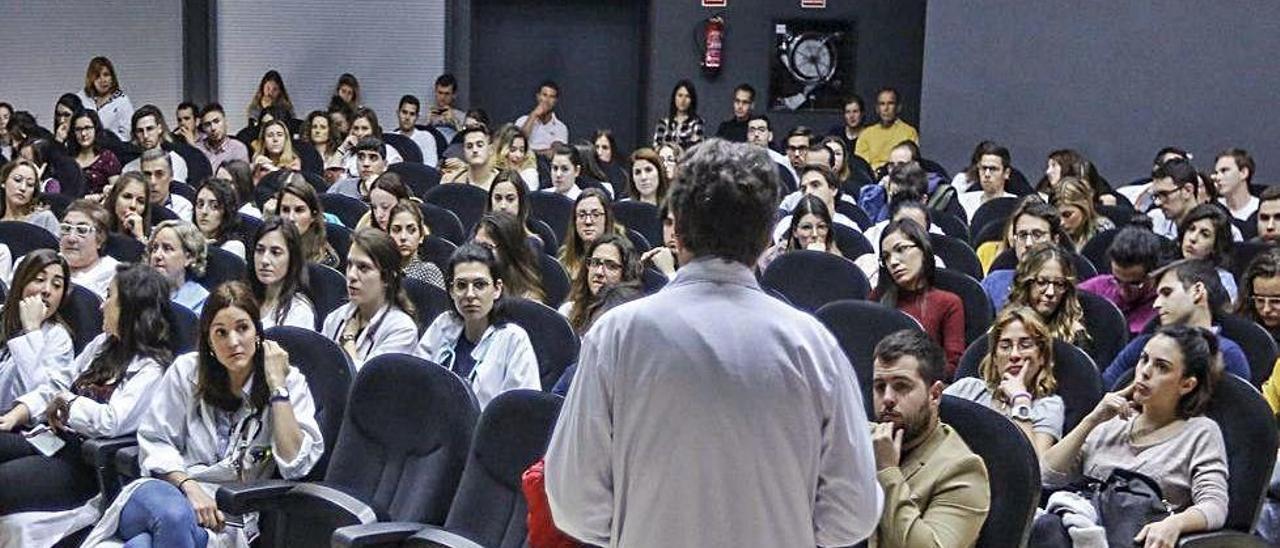 Jornada de estudiantes pre-MIR en el Hospital de Elche.