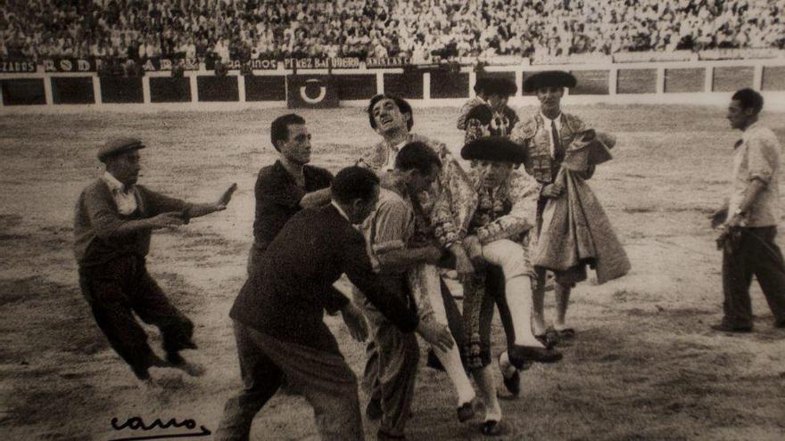 La histórica foto de la cogida mortal de Manolete