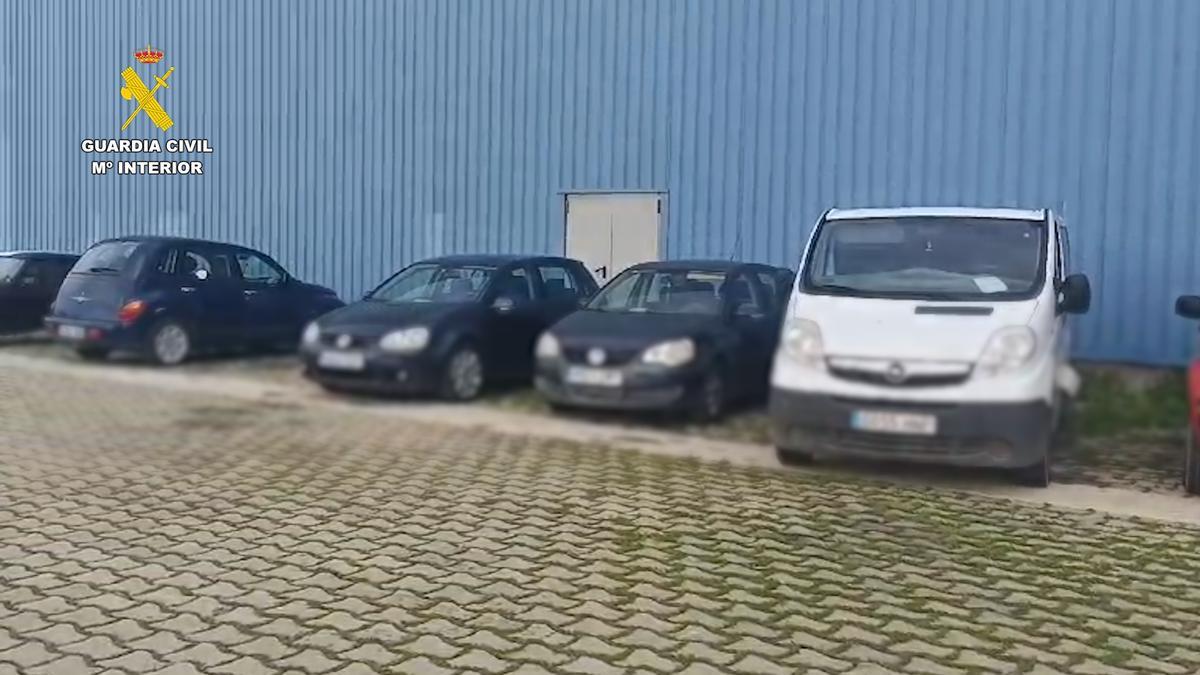 Vehículos utilizados por la organización criminal en Xeraco