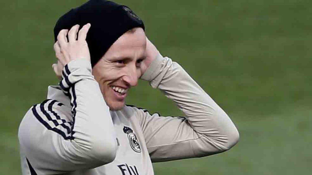 Modric acabaría su carrera en el Madrid con 36 años