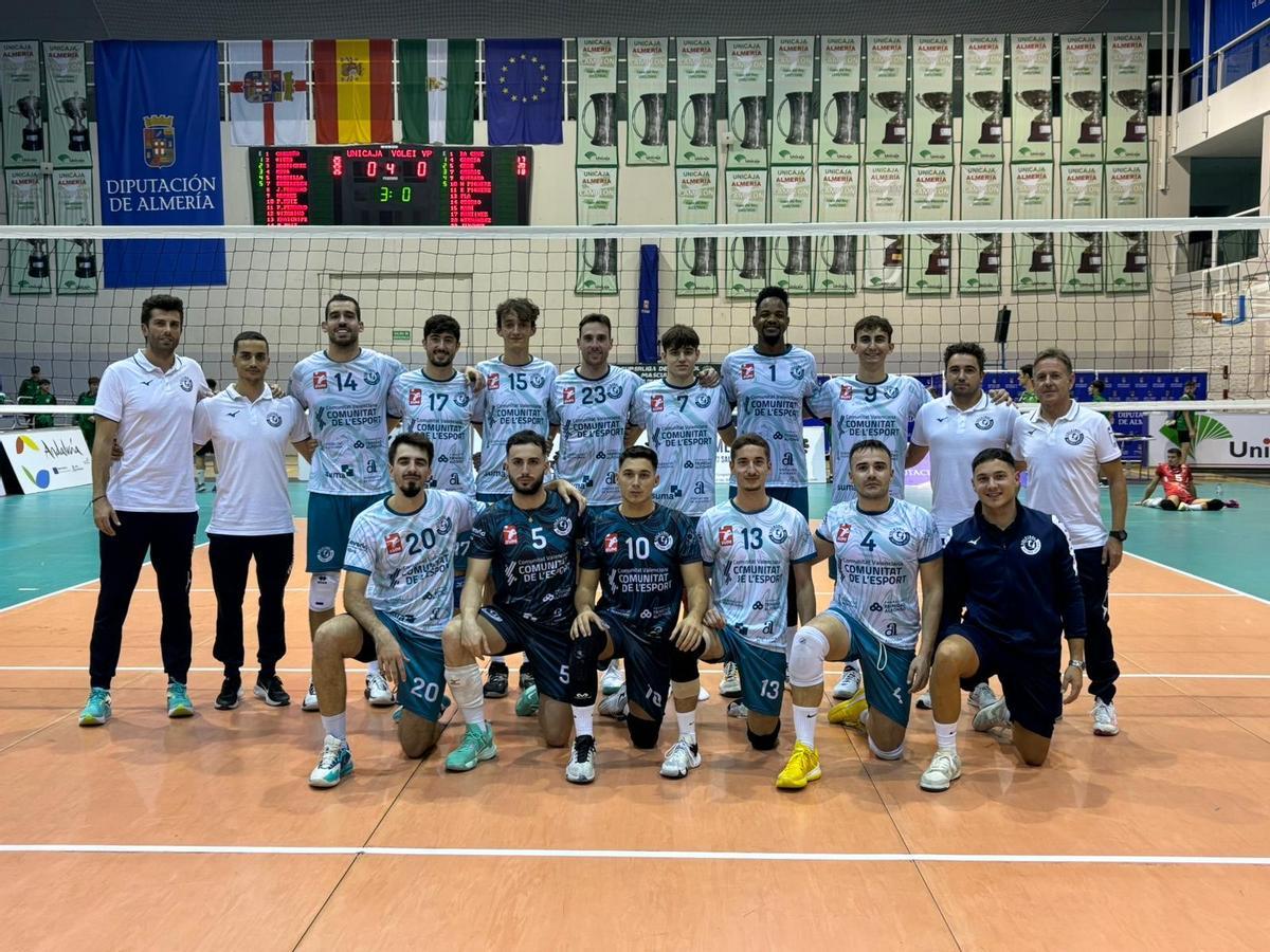 Plantilla del Volei Villena Petrer.