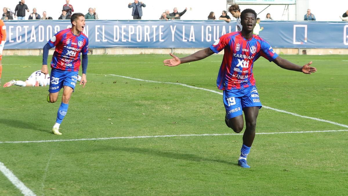 Babacar celebra el 1-0