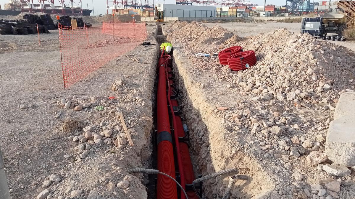 El Port de Barcelona inicia las obras para el primer OPS en la terminal Best de Hutchison