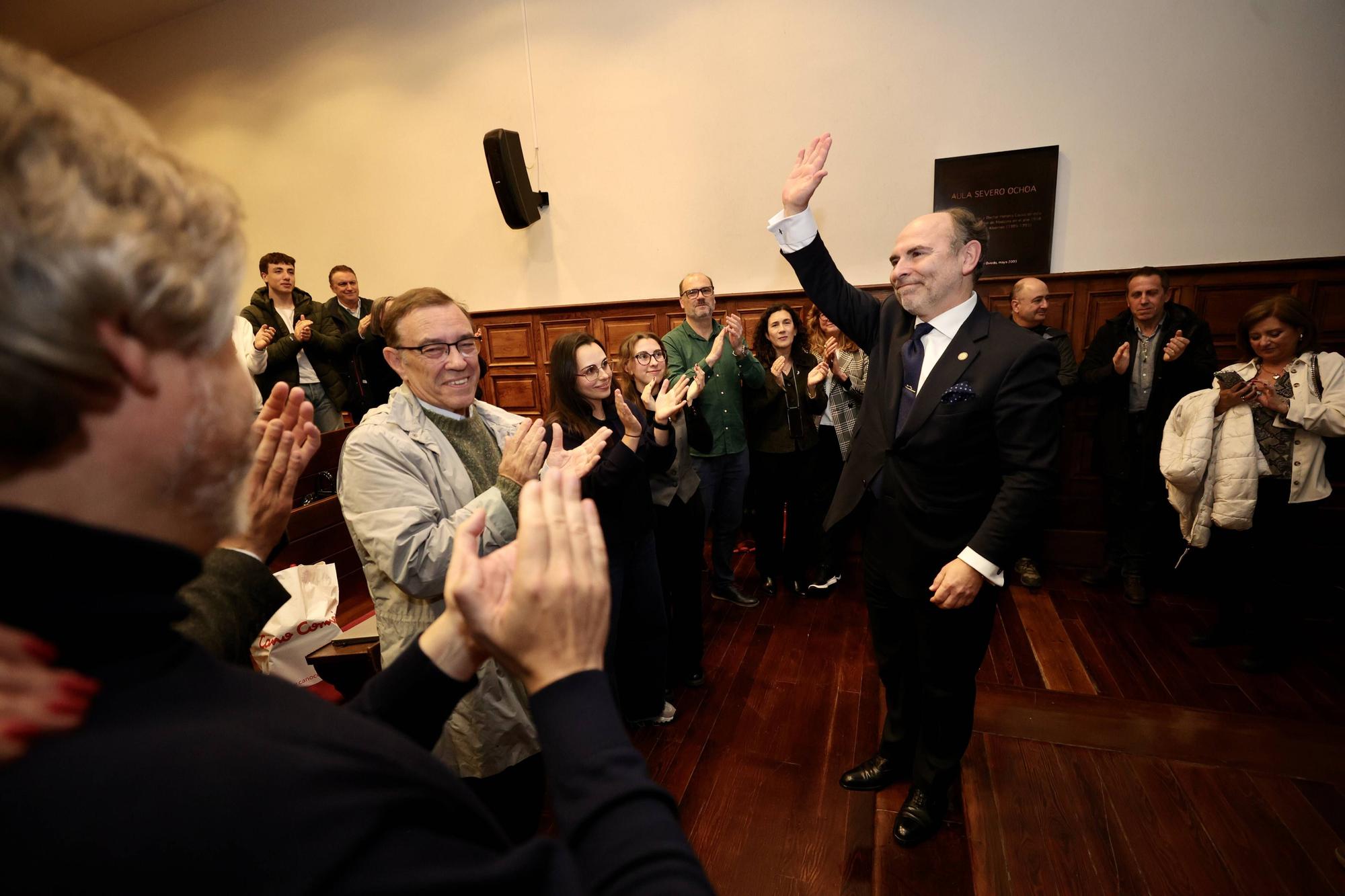 EN IMÁGENES: las votaciones para elegir al próximo Rector de la Universidad de Oviedo