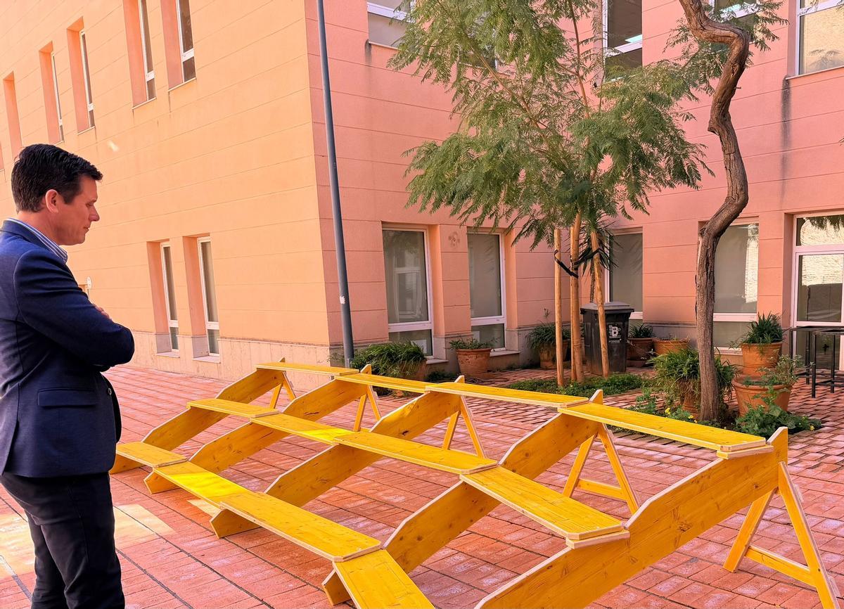 El Centre Municipal de les Arts incorpora gradas modulares para mejorar la organización del público en espectáculos al aire libre.