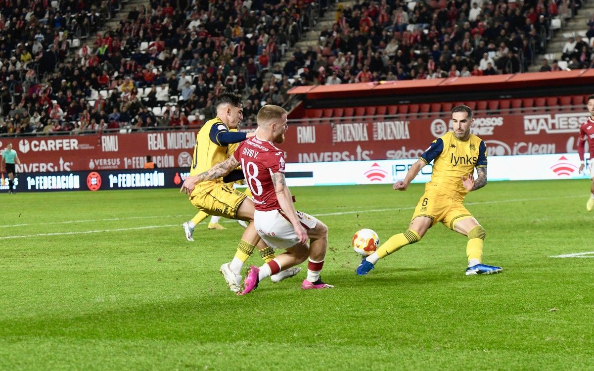 Revive la victoria del Real Murcia frente al Alcorcón, en imágenes