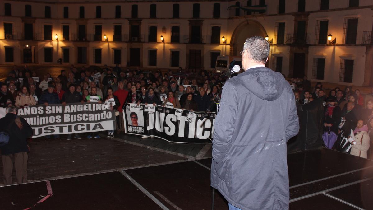 Imagen de archivo de una las concentraciones organizada por la plataforma de Ángeles Zurera.