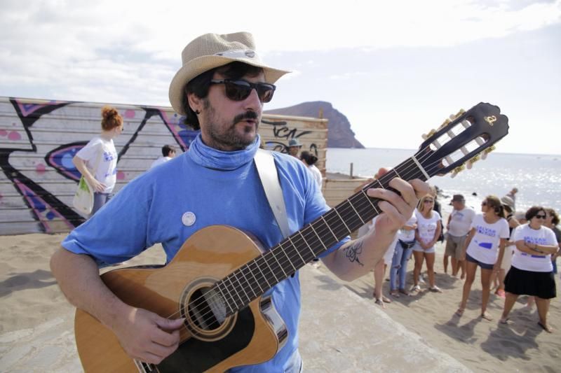 Flashmob en la playa La Tejita