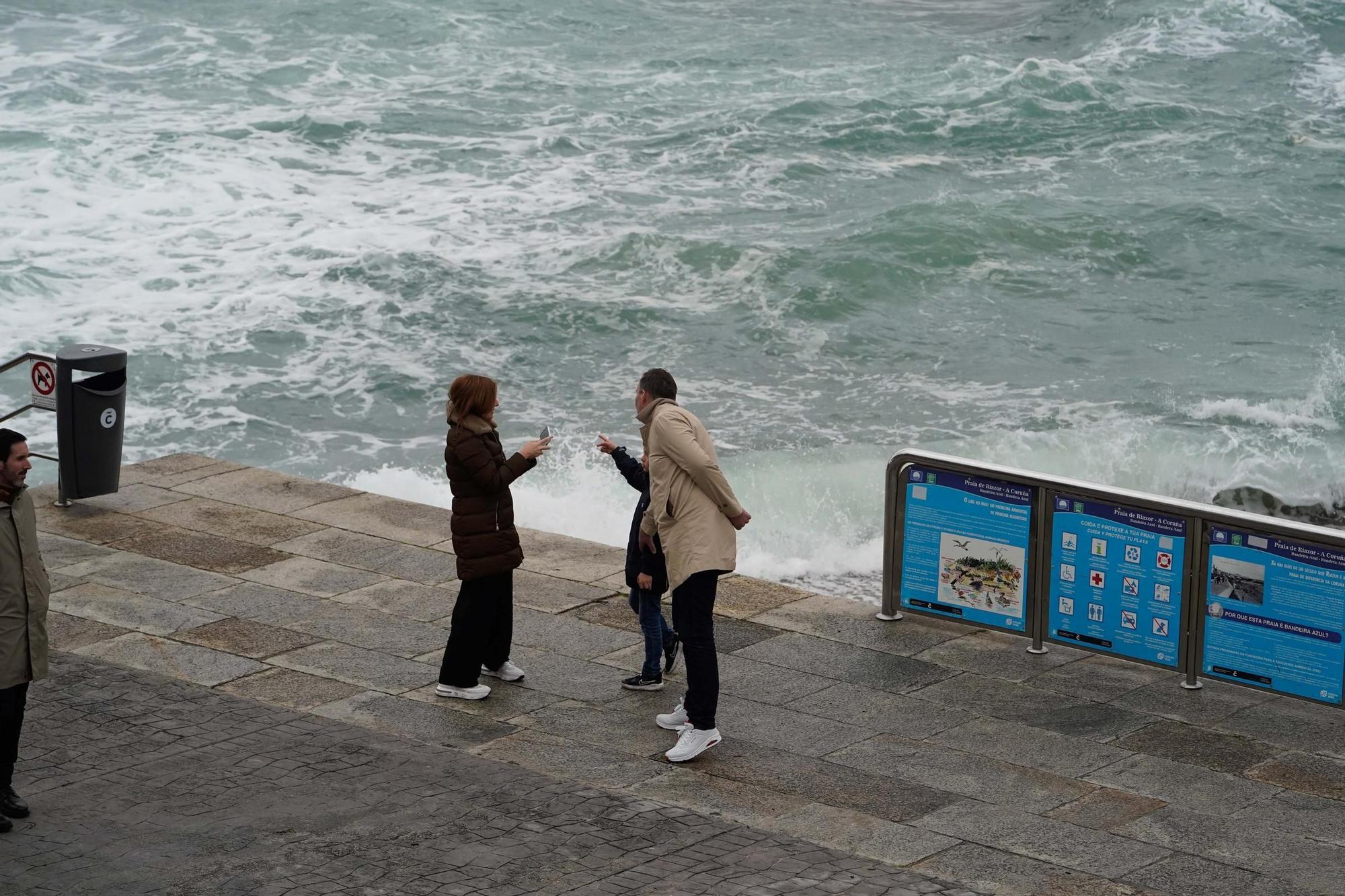 Pleamar en Riazor: últimos coletazos de la borrasca 'Nelson'