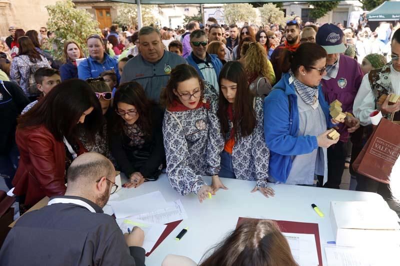 La Diputació de València recibe a las comisiones falleras