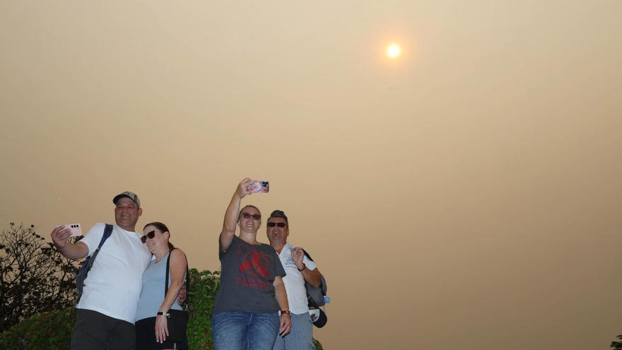 Así evolucionará la nube de humo provocada por los incendios de Portugal según el CAMS de Copernicus