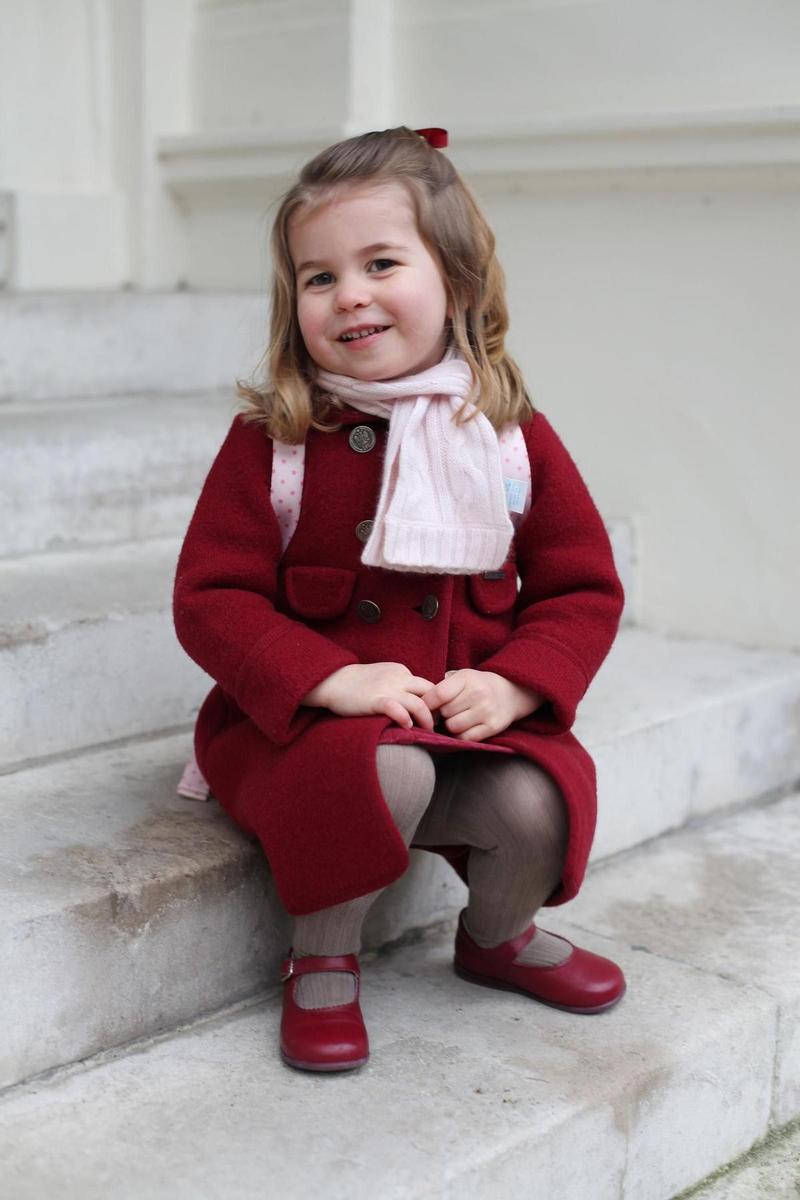 La Princesa Carlota de Cambridge en su primer día de guardería
