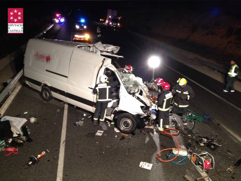 GALERÍA DE FOTOS -- Accidente en Vilanova d'Alcolea