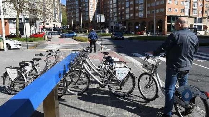 Estación de Bicicoruña en Os Rosales.