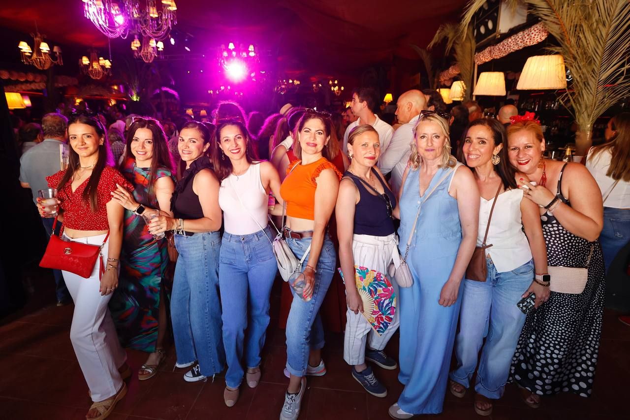 El tardeo se impone en las casetas de la Feria de Córdoba para disfrute de propios y extraños