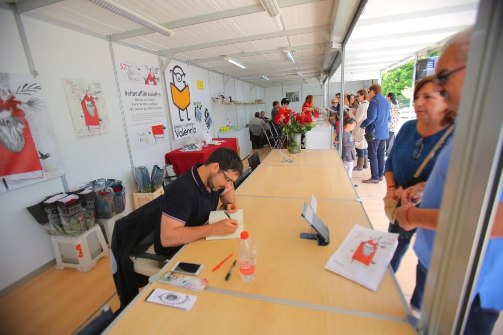 Un paseo por la 52ª Fira del Llibre de València