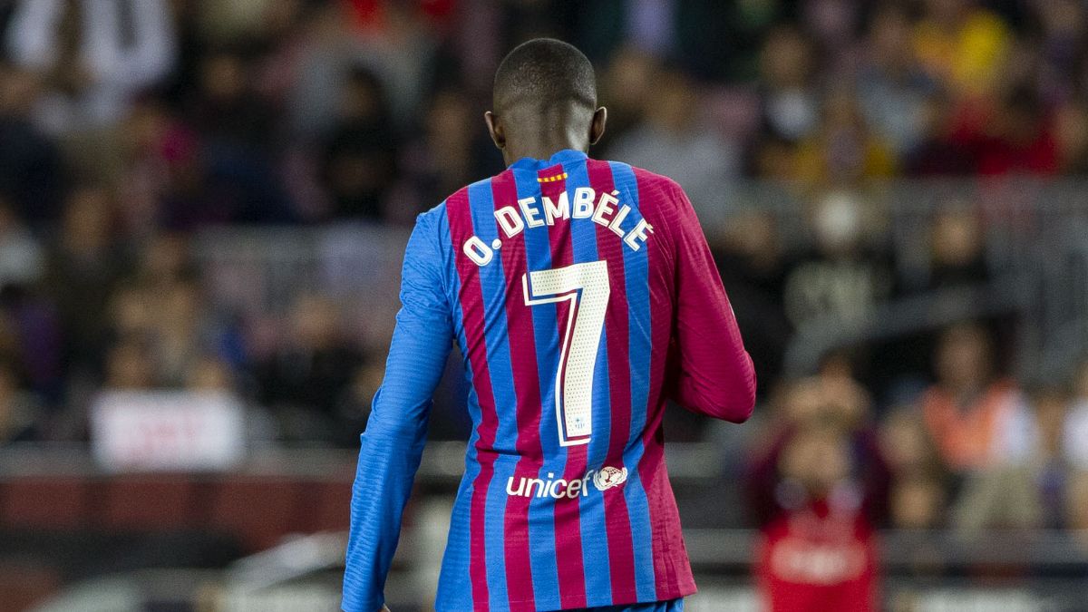 Ousmane Dembélé durante un partido del FC Barcelona de la temporada 2021/22